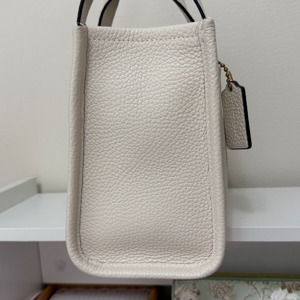 Coach White Pebbled Leather Tote with Taupe Logo and Trim - Picture 3 of 12
